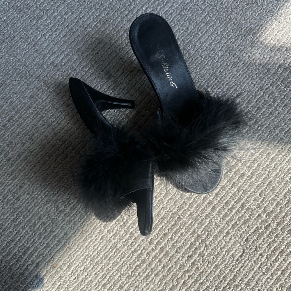 Vintage Y2K Feathered Pumps